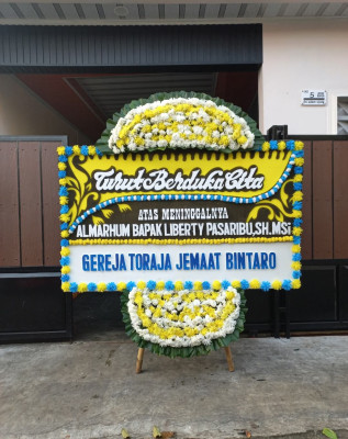 Papan Bunga Duka di Busungbiu